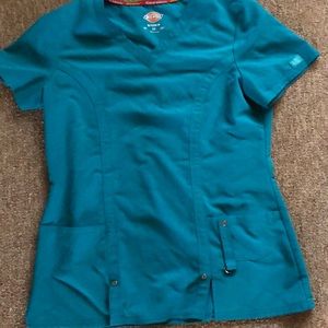 Dickies size small Cyrene stretch scrub top